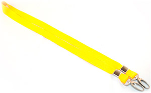 Желтая лента с двумя матовыми карабинами, 20мм