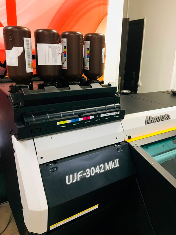 УФ-принтер Mimaki UJF-3042 MkII с ионизатором, 2020 год, состояние нового (б/у)
